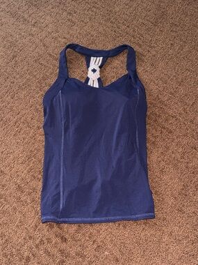 Lilly Pulitzer Navy Luxletic T-back athletic tank with built in bra Size XS